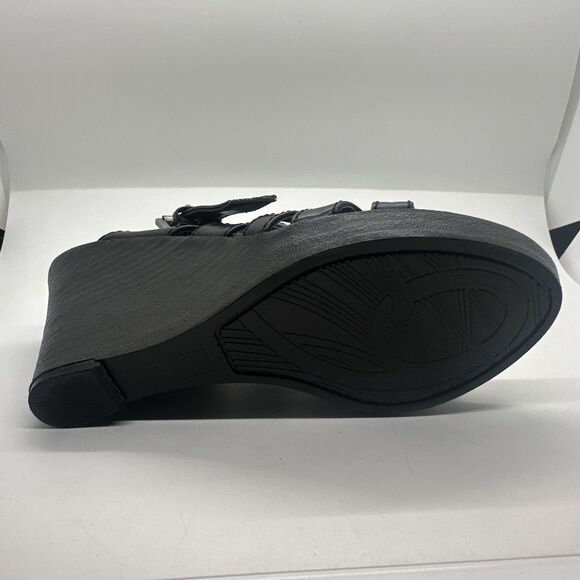 NINE WEST  Black Ankled Strap Healed Sandals Size 5 1/2 Buckle - Picture 16 of 16